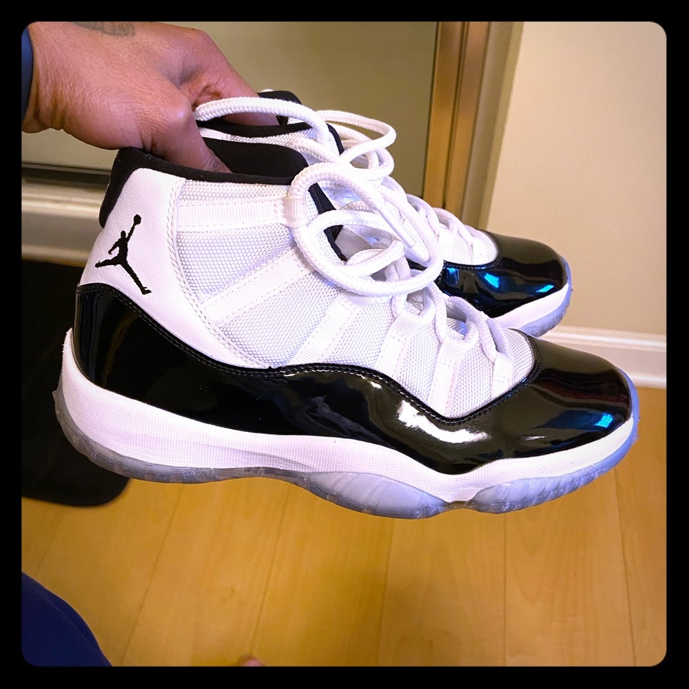 Jordan 11 concord size 8.5